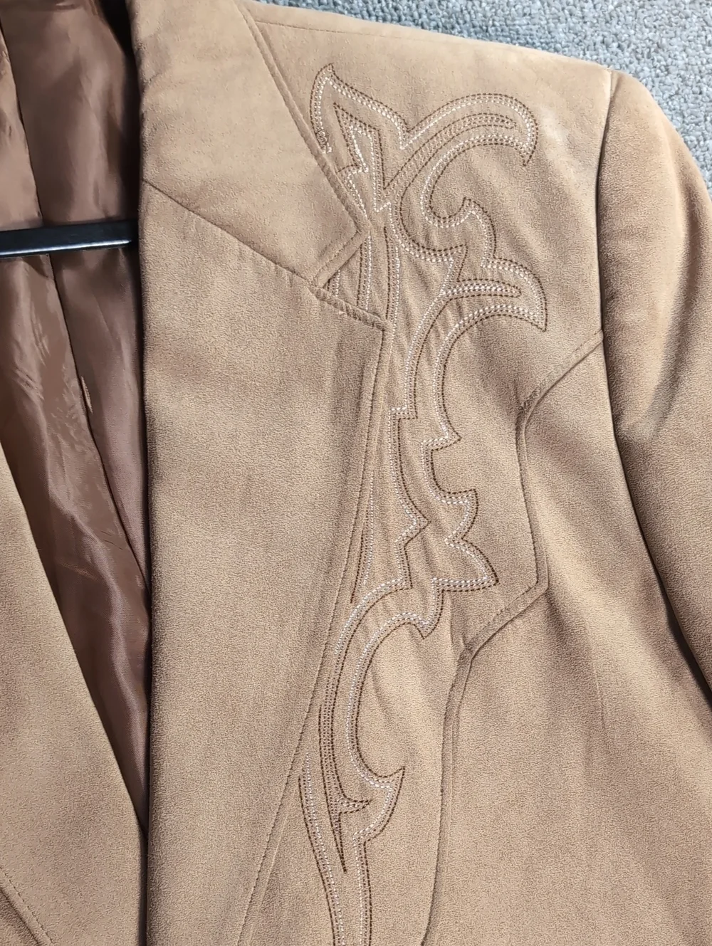 Circle S Dallas TX Embroidered Micro-Suede Sport Coat Size 44R in Western Tan